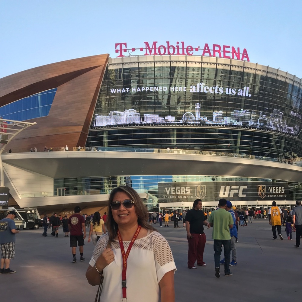 Meet your Posher, Adelfa